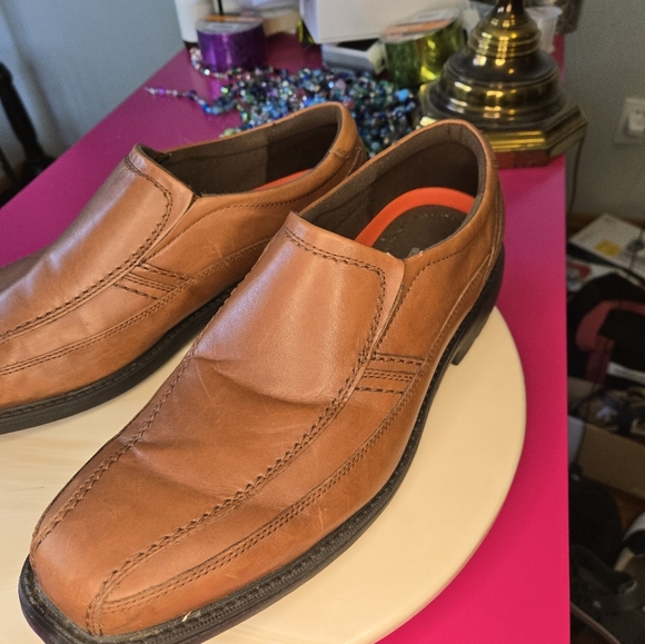 Men's Brown Leather Loafers - Picture 3 of 12
